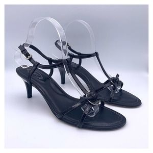 Tod's Patent Leather T-Strap Kitten Heel Sandals